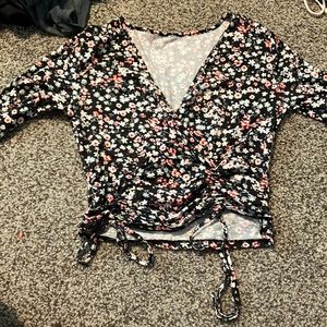 Cute flower long sleeve crop top
